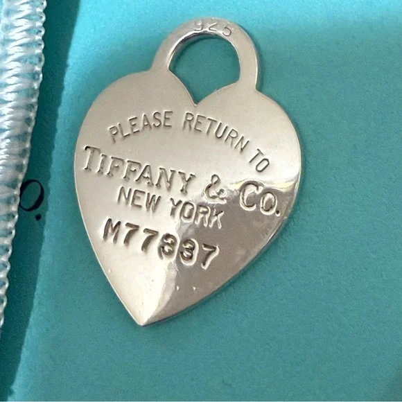Tiffany & Co. Heart “Please Return To” Pendant - Picture 1 of 10